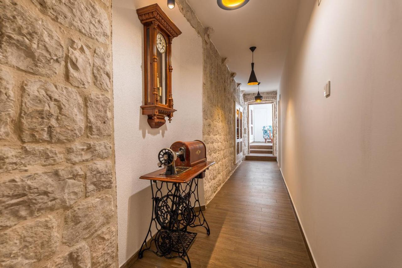 フヴァル Vintage House Al Pozzoアパートホテル エクステリア 写真