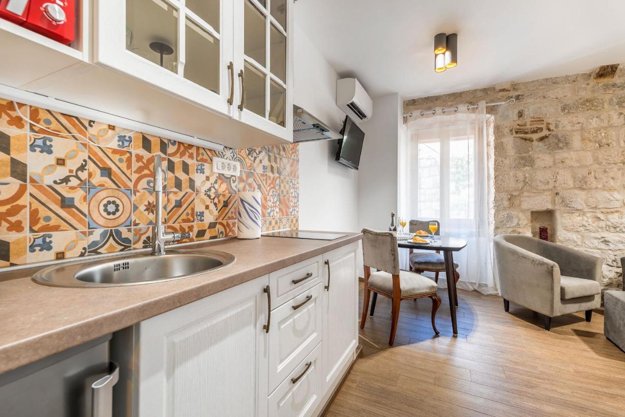 フヴァル Vintage House Al Pozzoアパートホテル エクステリア 写真