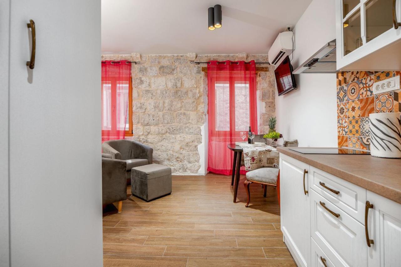 フヴァル Vintage House Al Pozzoアパートホテル エクステリア 写真
