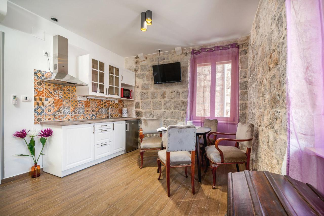 フヴァル Vintage House Al Pozzoアパートホテル エクステリア 写真